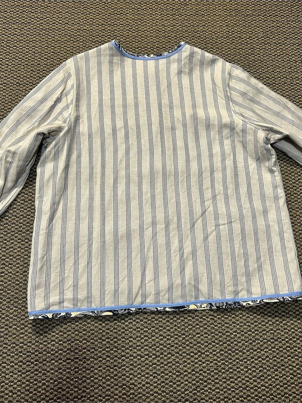 Reversible Blue & White Jacket - Picture 5 of 6
